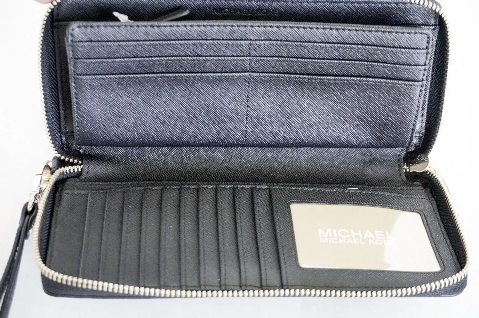 Michael Kors Jet Set Travel Pebble Leather Continental Long Wallet Wristlet[Black/SV]