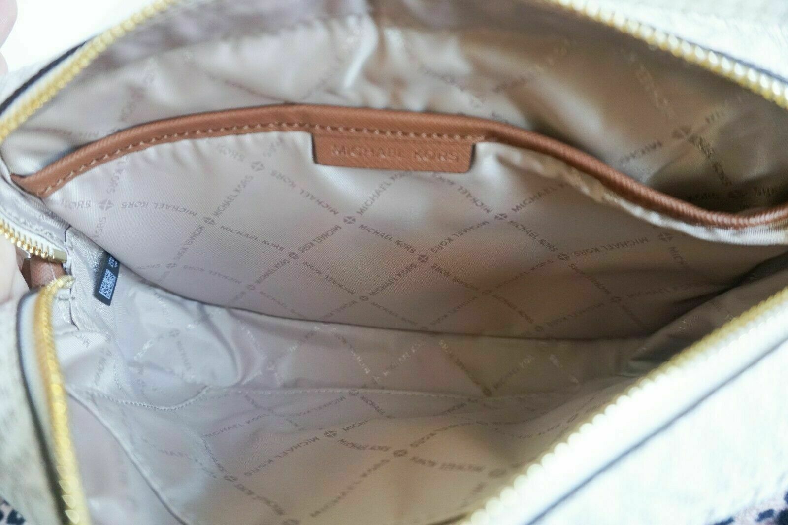 Michael Kors Jet Set Item East West Zip Chain Crossbody Bag