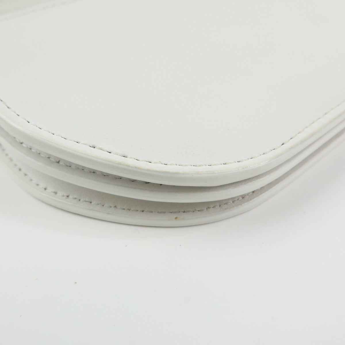 Burberry Olympia Flap Leather White Leather Handbag (Pre-Owned)