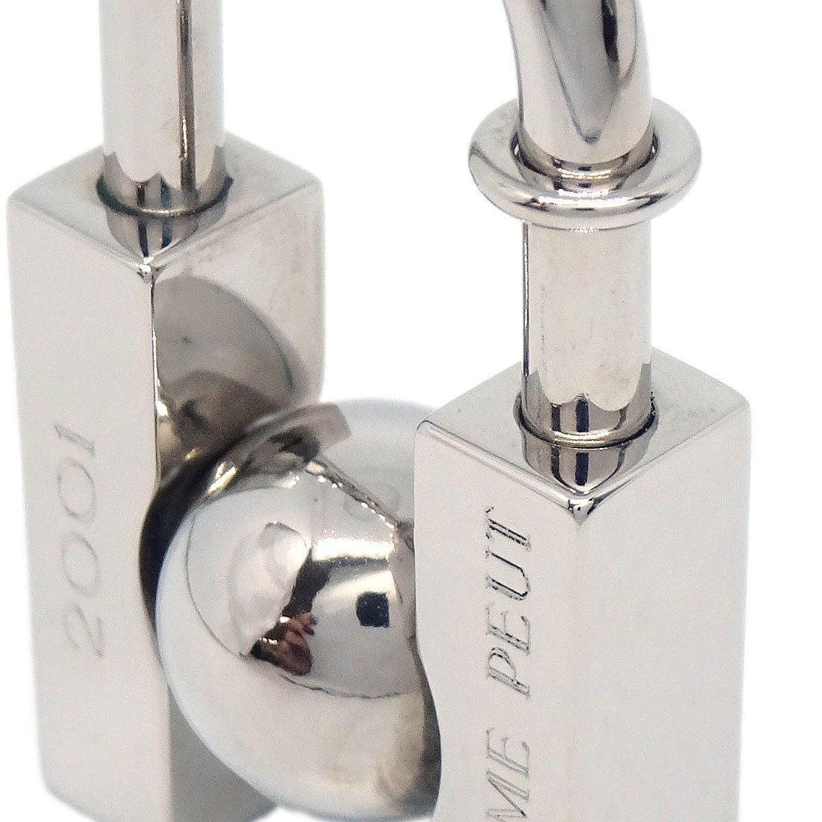 Hermes Lhomme Peut Embellir La Terre Cadena Lock Charm Metal Silver Silver_Plated Charms And Keychains Accessory (Pre-Owned)