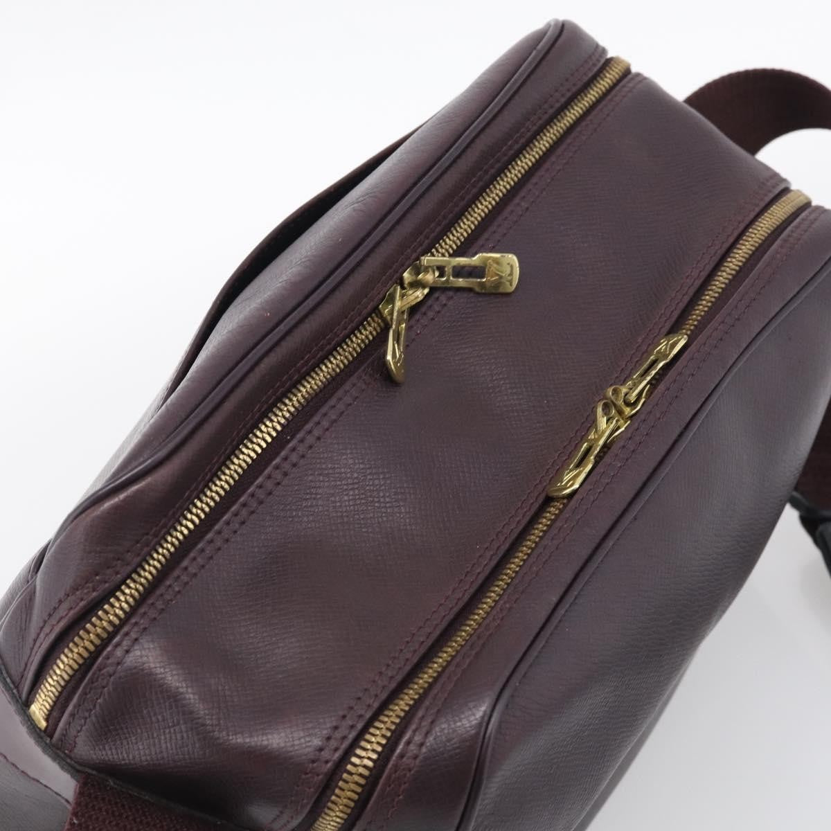 Louis Vuitton Reporter Taiga Leather Burgundy Leather Shoulder Bag Bag (Pre-Owned)
