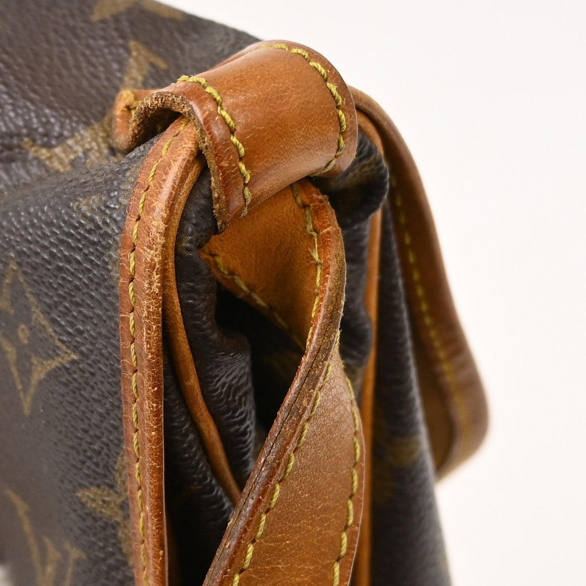 Louis Vuitton Saumur Canvas Brown Canvas Shoulder Bag Bag (Pre-Owned)