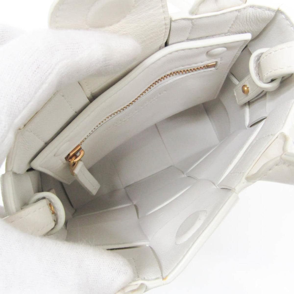 Bottega Veneta Cassette Convertible Maxi Intrecciato Leather White Leather Tote Bag Bag (Pre-Owned)