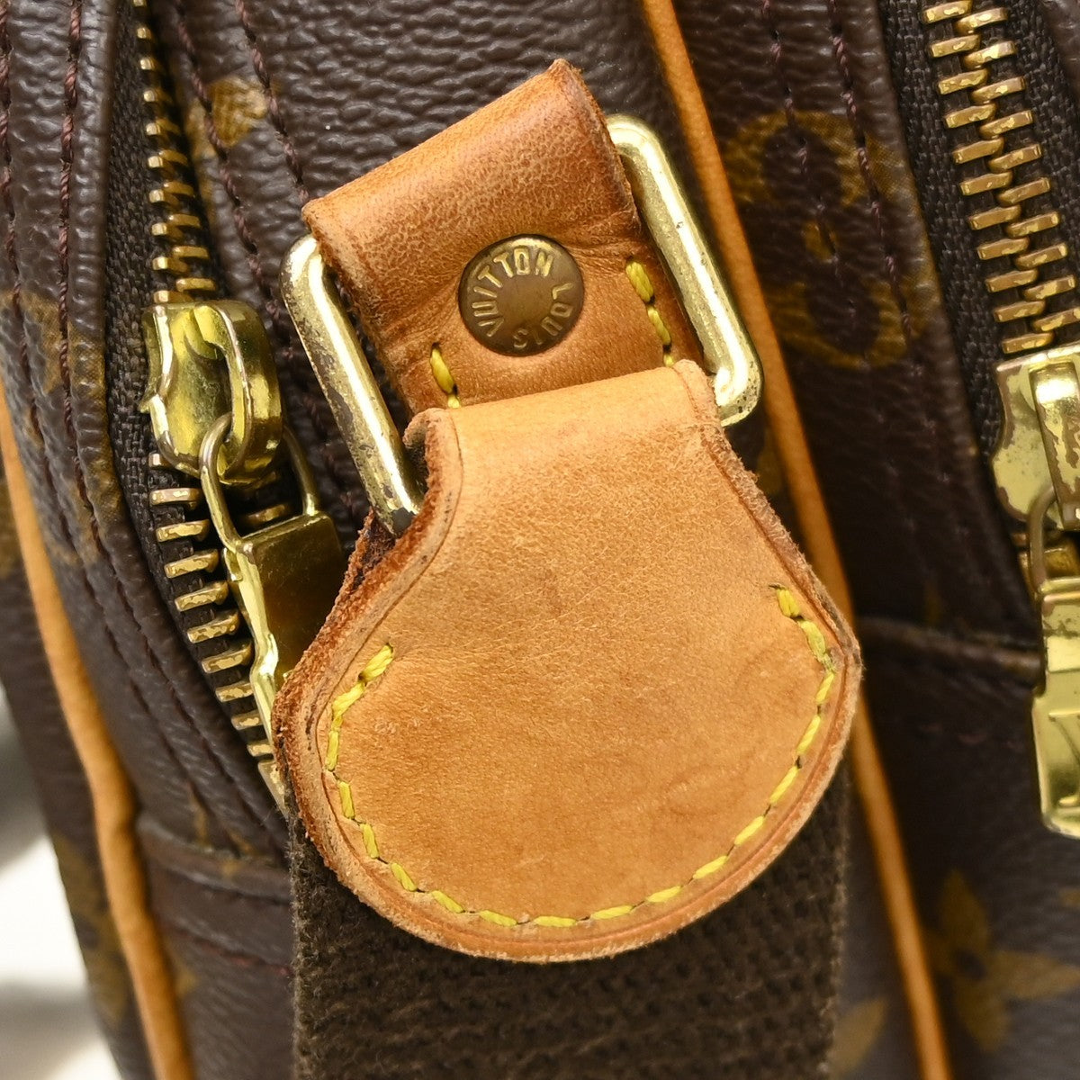 Louis Vuitton Reporter Monogram Canvas Brown Canvas Shoulder Bag Bag (Pre-Owned)