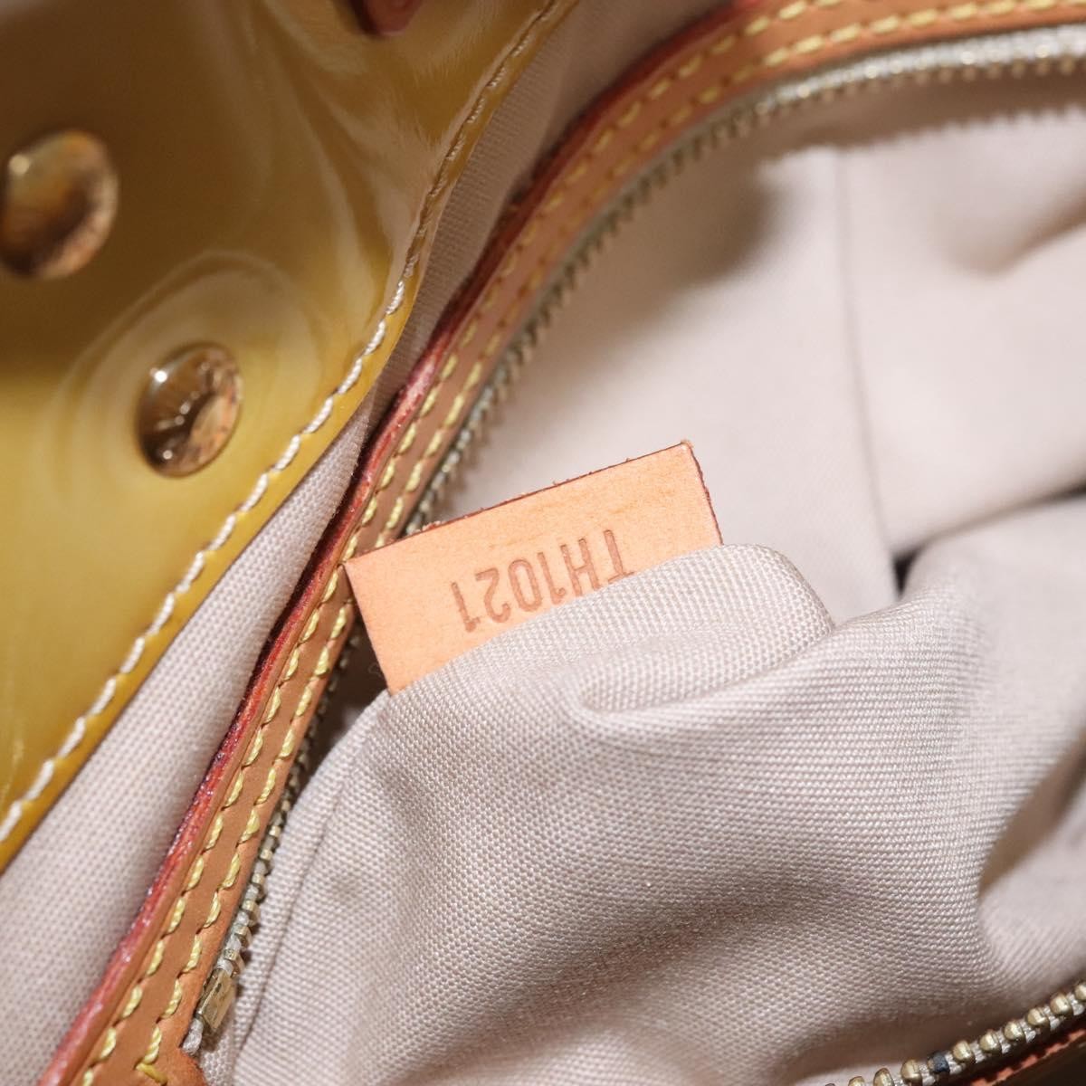 Louis Vuitton Reade Monogram Vernis Beige Patent_Leather Handbag (Pre-Owned)