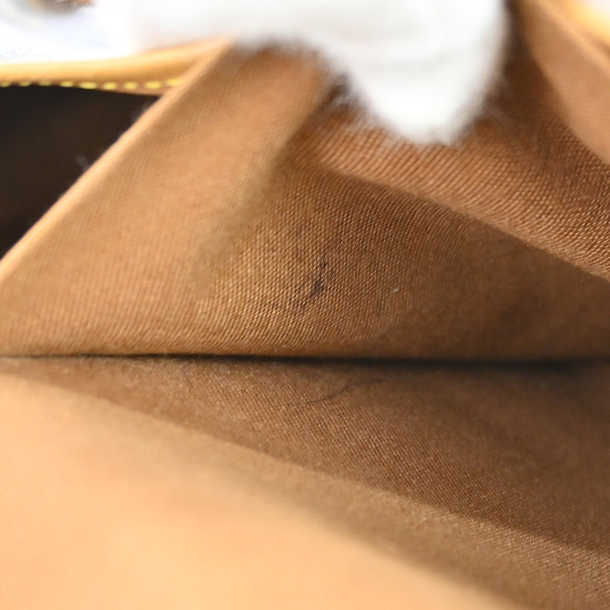 Louis Vuitton Saumur Monogram Canvas Brown Canvas Shoulder Bag Bag (Pre-Owned)