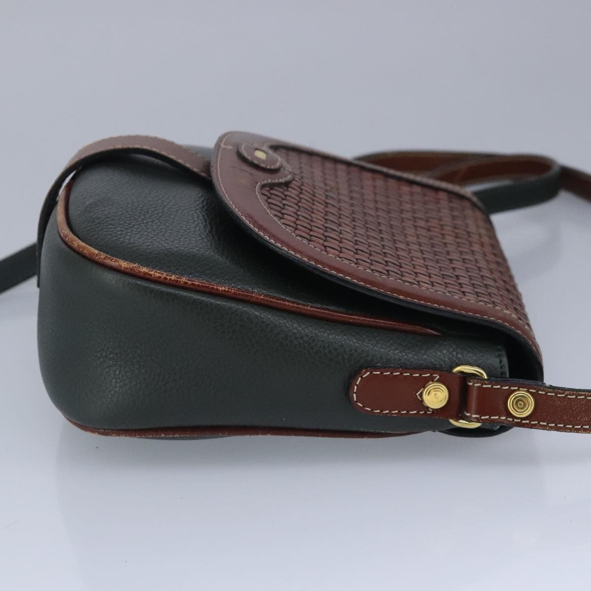 Bally Vintage Leather Green Leather Shoulder Bag Bag (Pre-Owned)