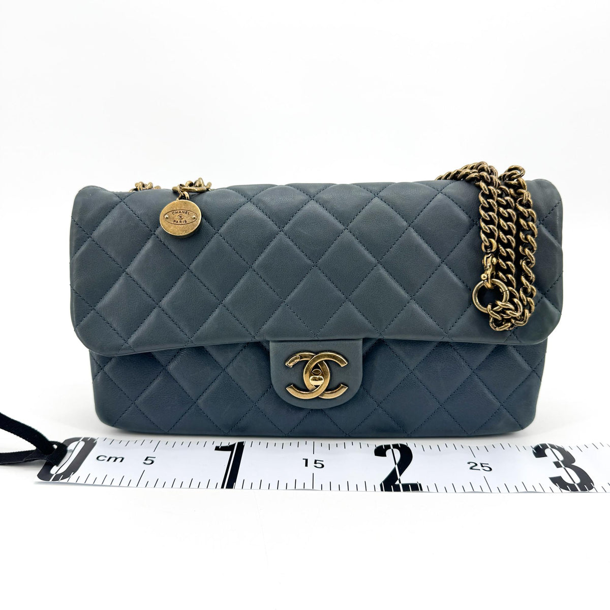 Chanel Cc Crown Flap Quilted Leather Blue Leather Shoulder Bag Bag (Pre-Owned)