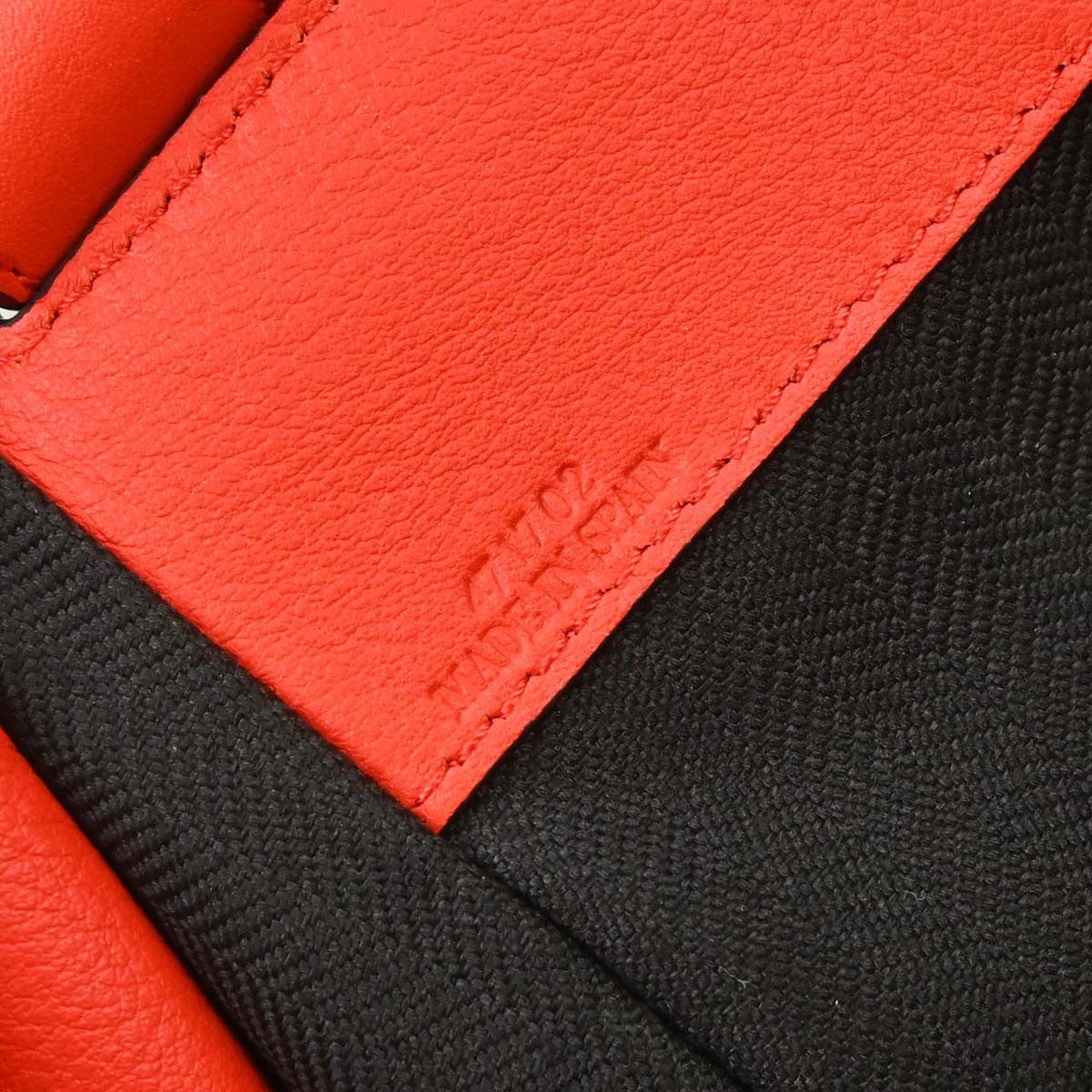 Loewe Hammock Leather Red Leather Handbag (Pre-Owned)