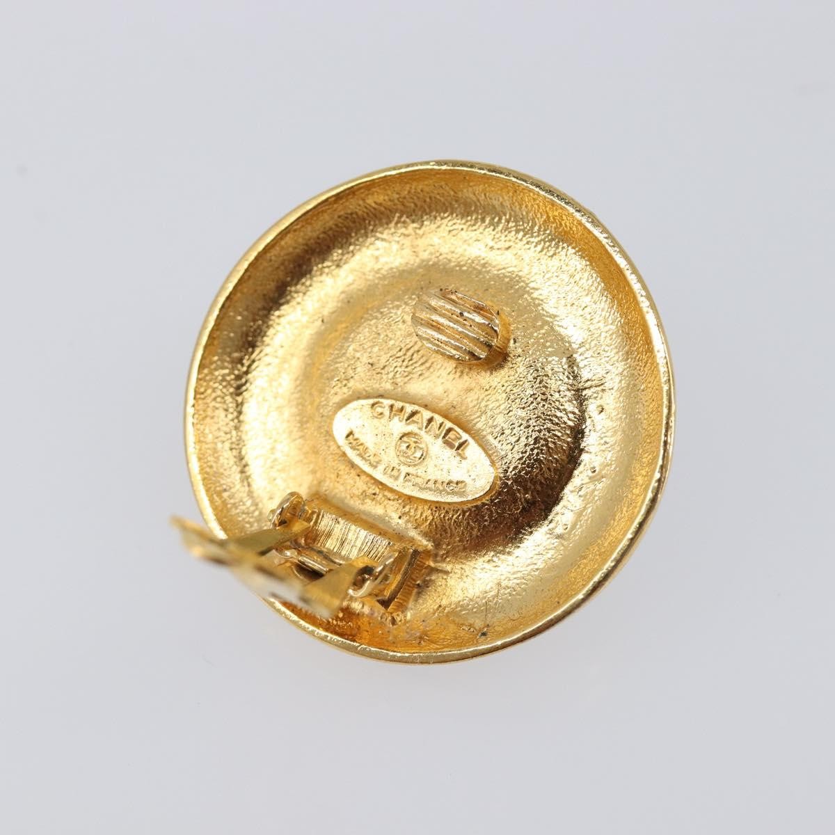 Chanel Vintage Cc Round Clip-On Metal With Gripoix Gold Metal Earrings Jewelry (Pre-Owned)