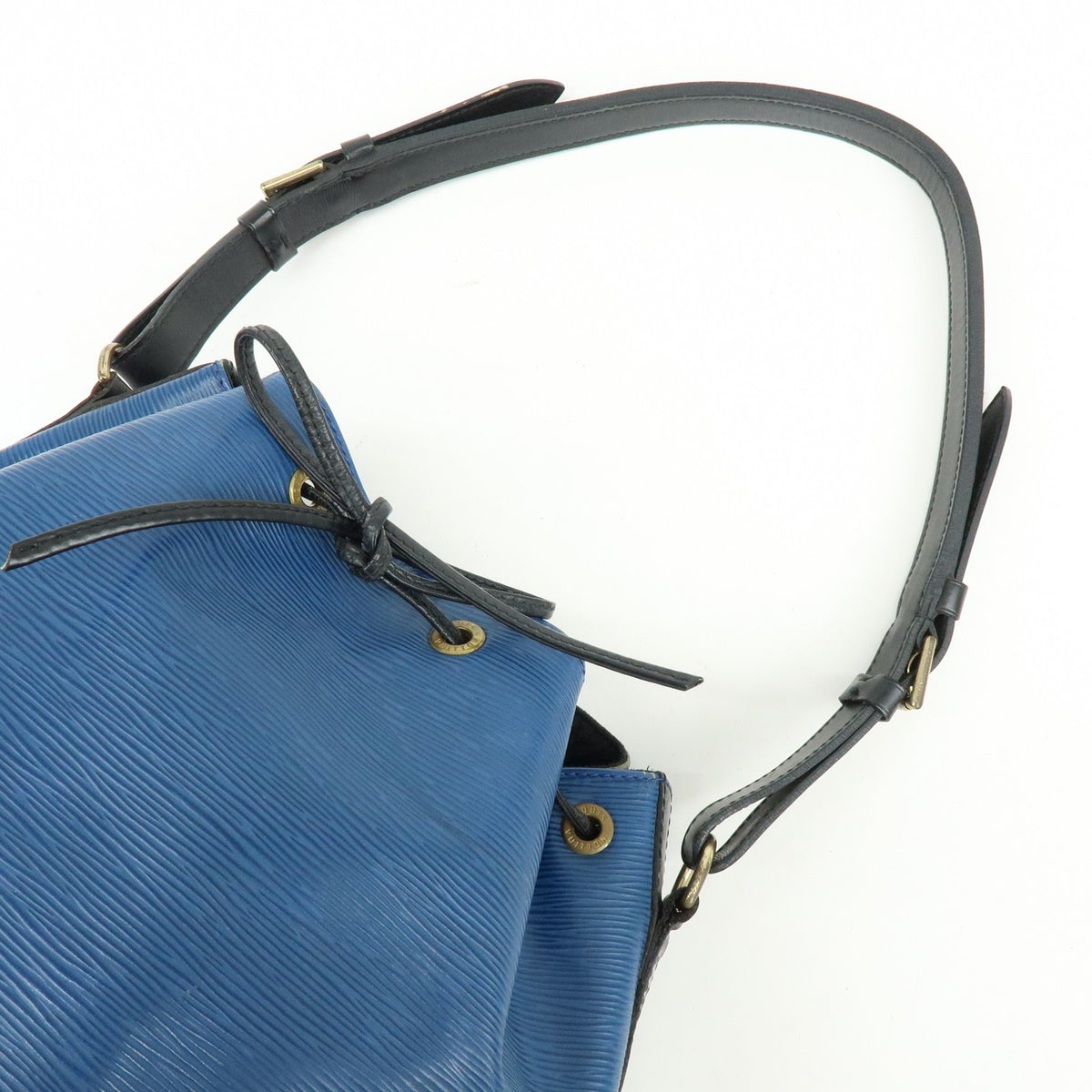 Louis Vuitton Bicolor Petit Noe Epi Leather Blue Leather Handbag (Pre-Owned)