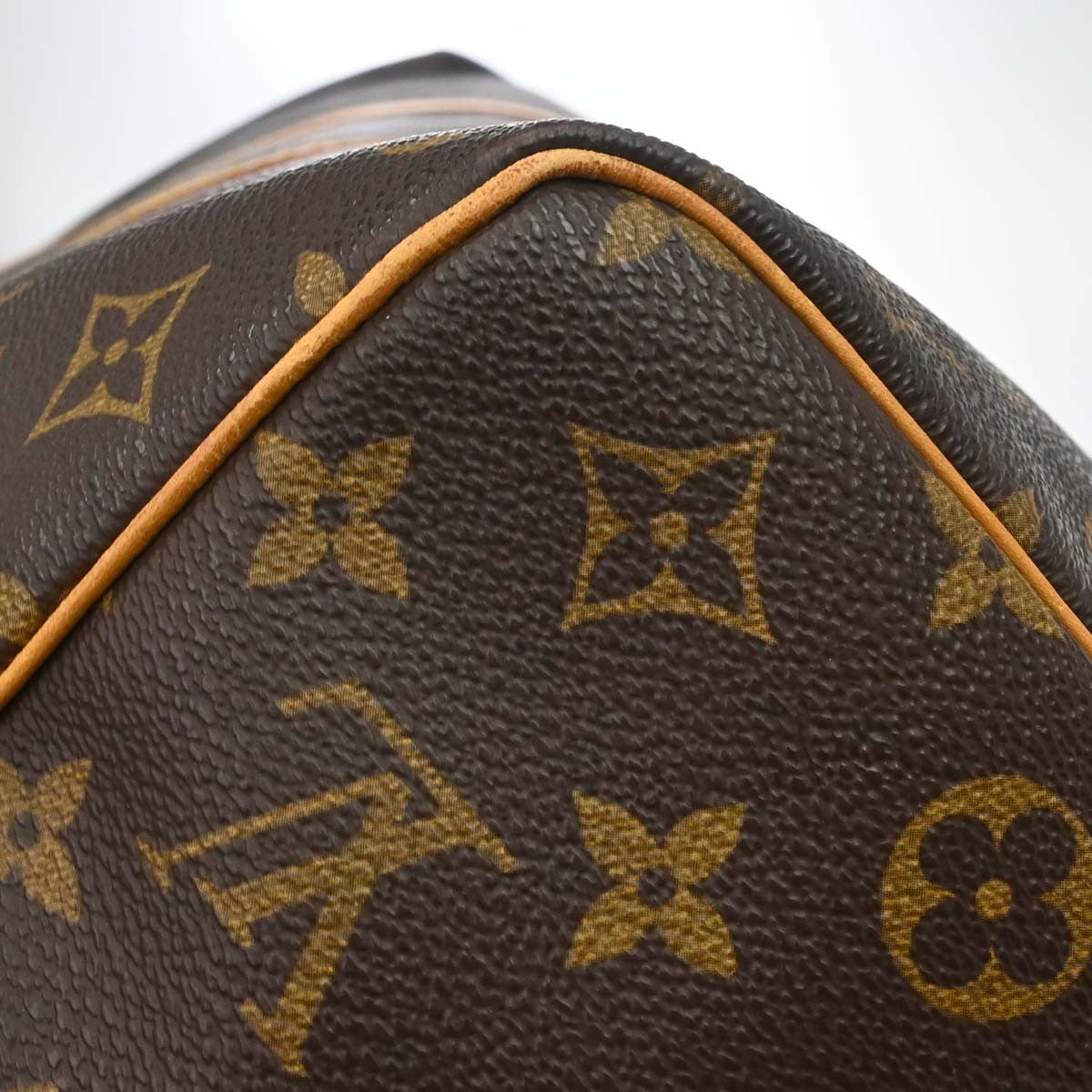 Louis Vuitton Keepall Monogram Canvas Brown Canvas Travel Bag Bag (Pre-Owned)
