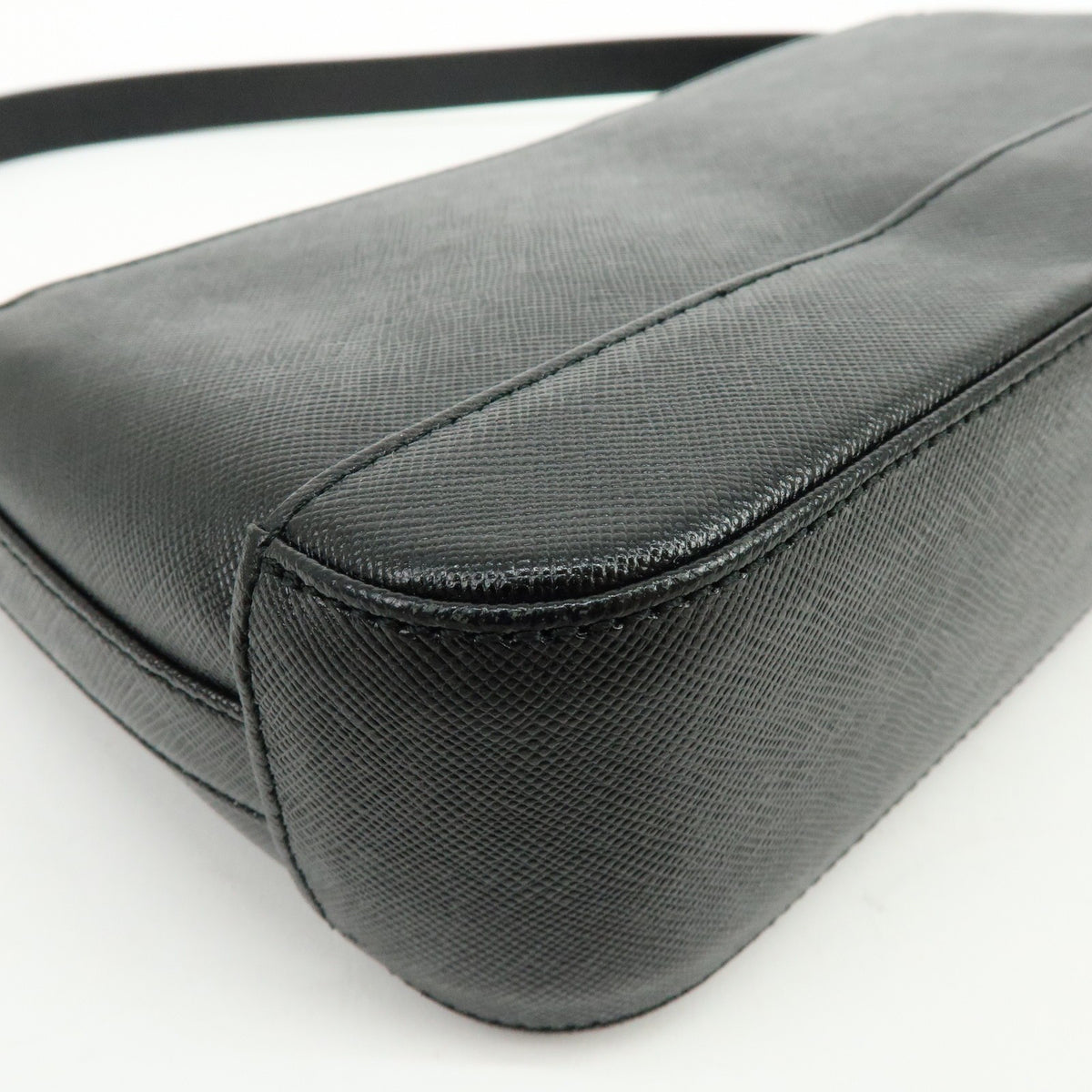 Burberry Shoulder Bag Leather Black Leather Shoulder Bag Bag (Pre-Owned)