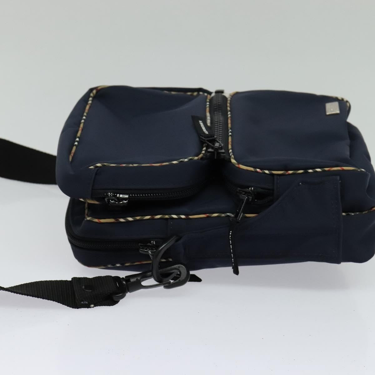 Burberry Vintage Nylon Navy Nylon Shoulder Bag Bag (Pre-Owned)