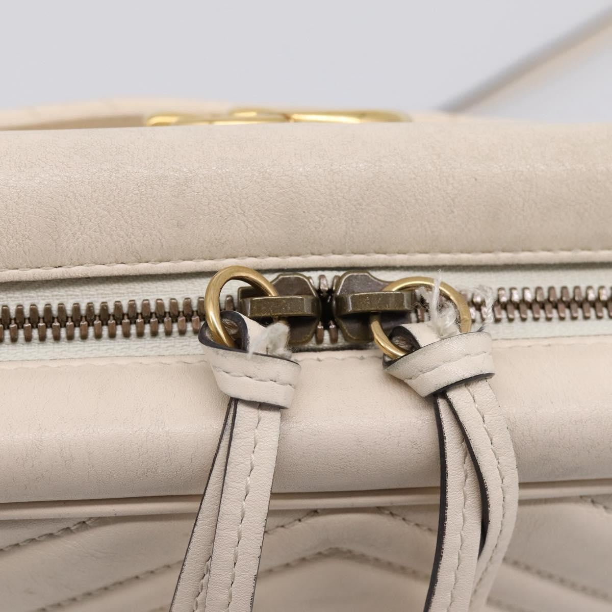 Gucci Gg Marmont Multi-Use Matelasse Leather White Leather Handbag (Pre-Owned)