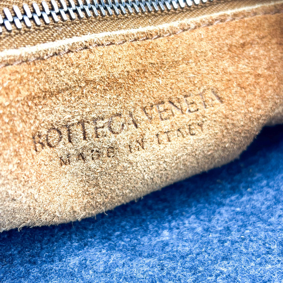 Bottega Veneta Fun Cassette Maxi Intrecciato Leather Yellow Leather Crossbody Bag Bag (Pre-Owned)