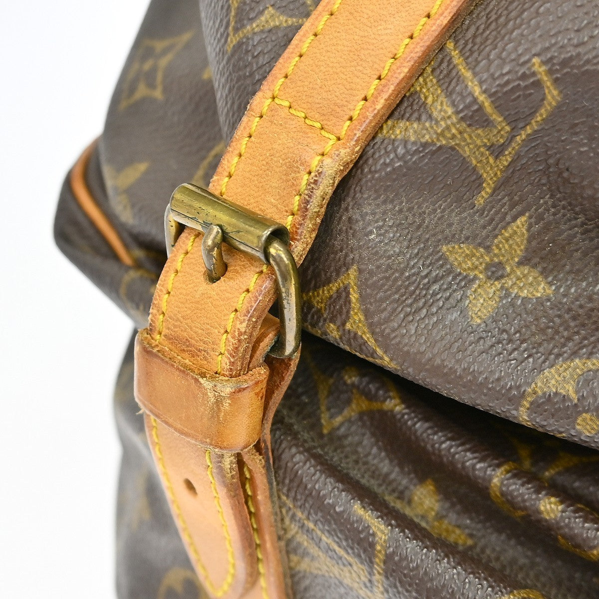 Louis Vuitton Saumur Monogram Canvas Brown Canvas Handbag (Pre-Owned)