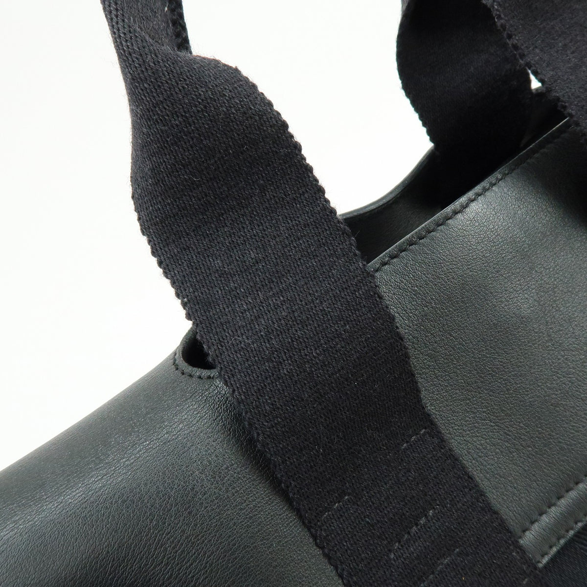 Hermes Valparaiso Toile And Leather Black Canvas Handbag (Pre-Owned)