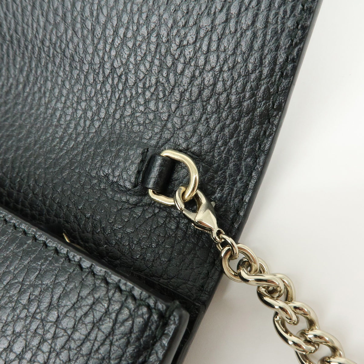 Gucci Betty Chain Wallet (Outlet) Leather Black Leather Crossbody Bag Bag (Pre-Owned)