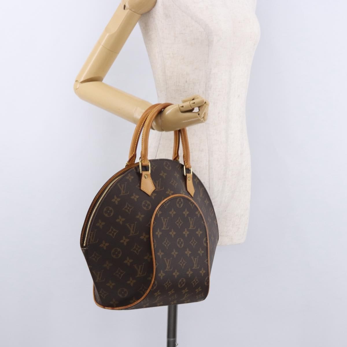 Louis Vuitton Ellipse Monogram Brown Canvas Handbag (Pre-Owned)