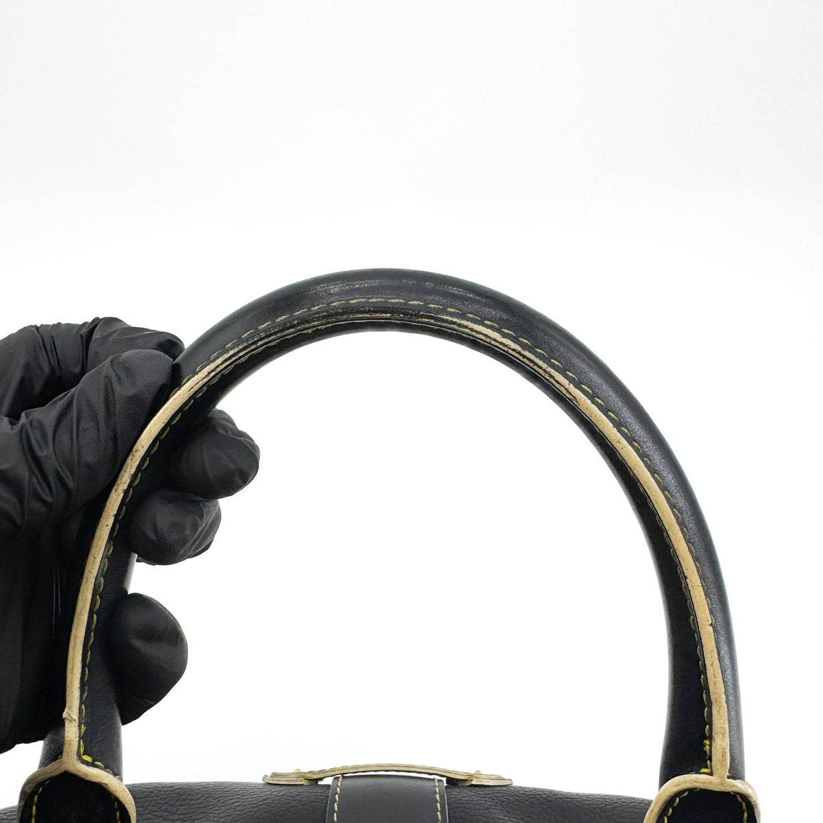 Louis Vuitton Suhali L'ingenieux Leather Black Leather Handbag (Pre-Owned)