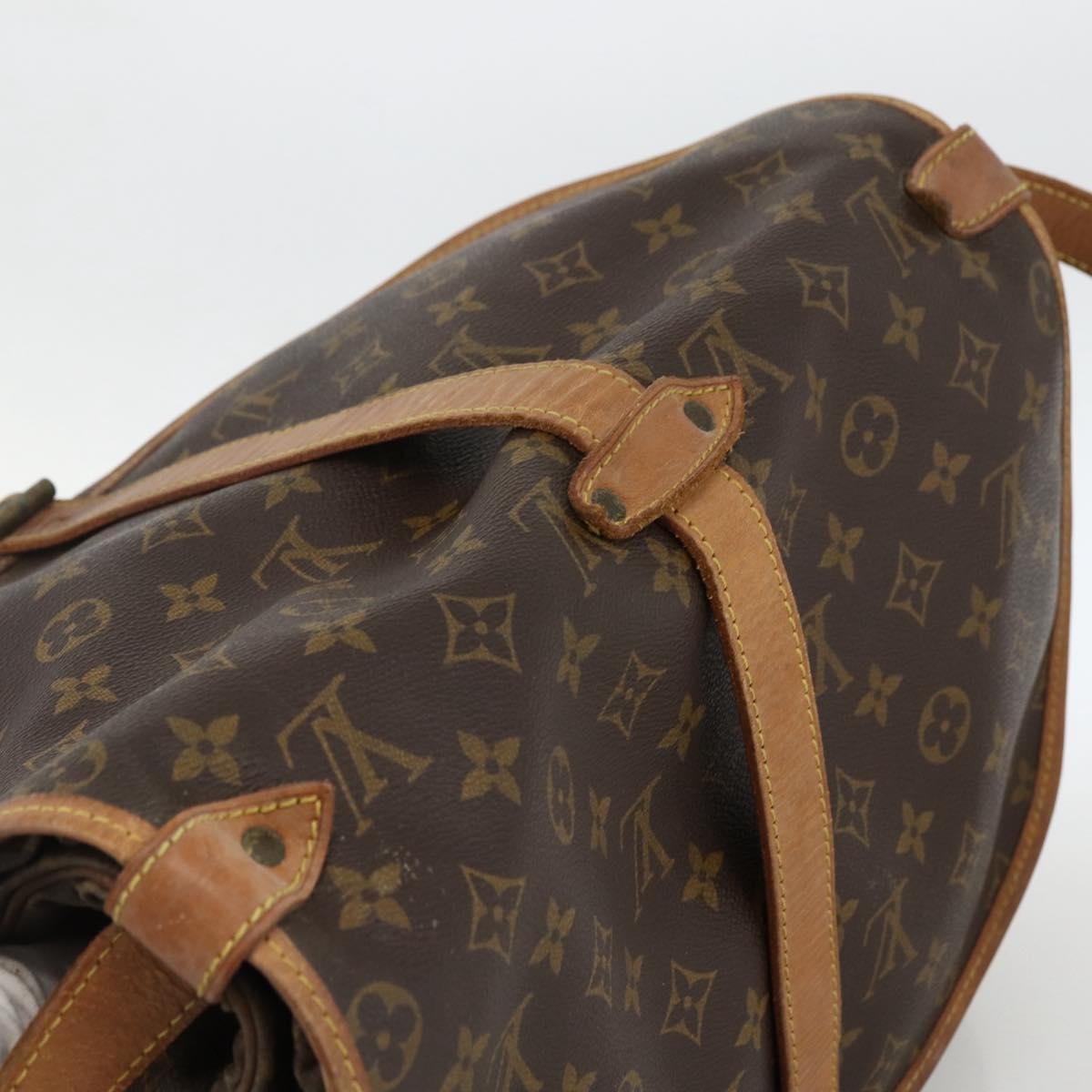 Louis Vuitton Saumur Monogram Canvas Multicolour Canvas Shoulder Bag Bag (Pre-Owned)