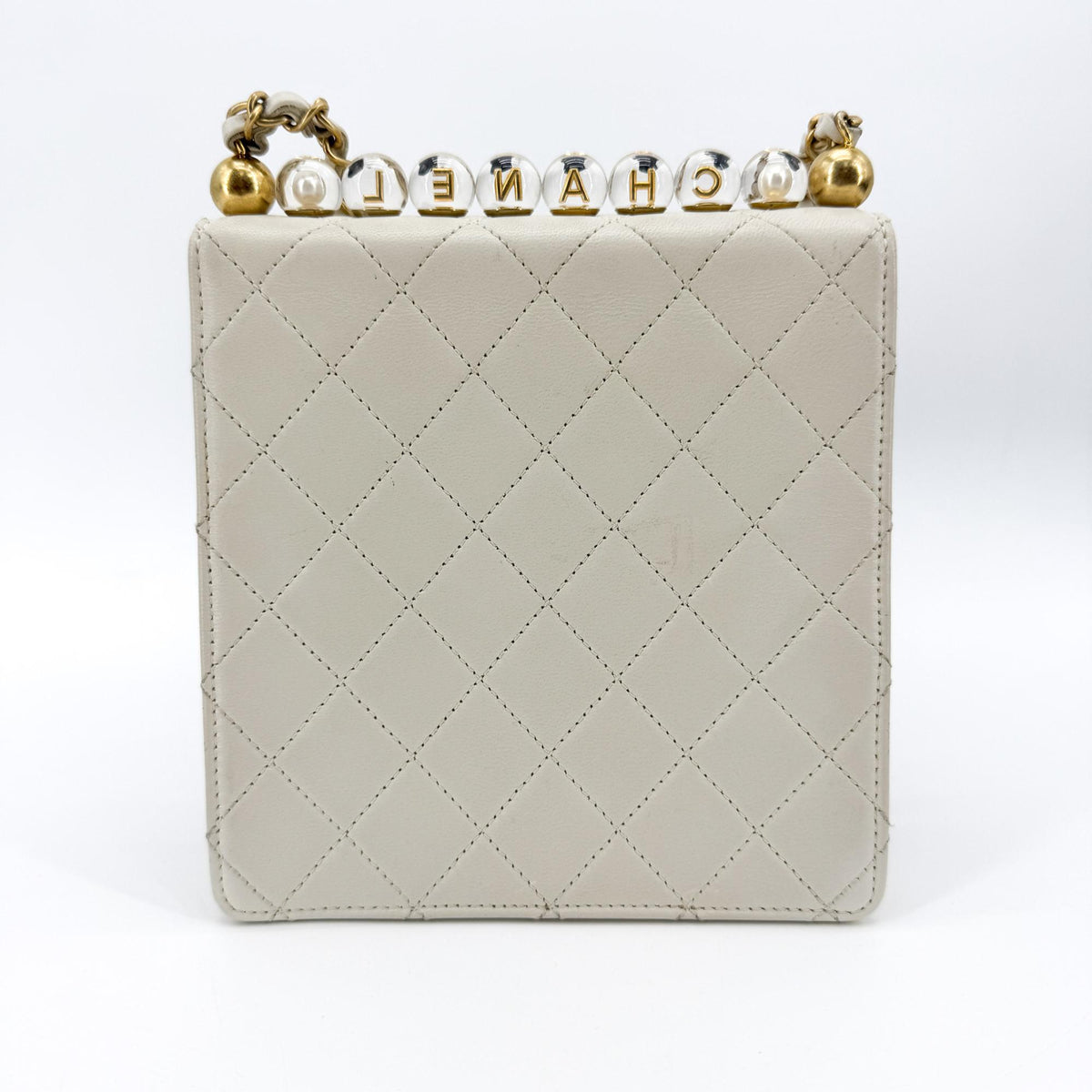 Chanel Chic Pearls Flap Quilted Lambskin White Leather Handbag (Pre-Owned)