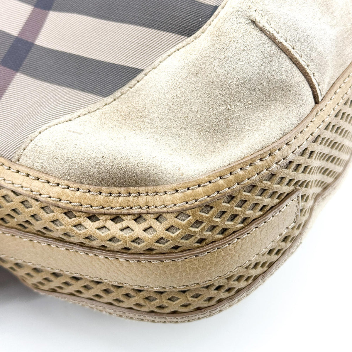 Burberry Ashwood Convertible Hobo House Check Canvas Beige Suede Shoulder Bag Bag (Pre-Owned)