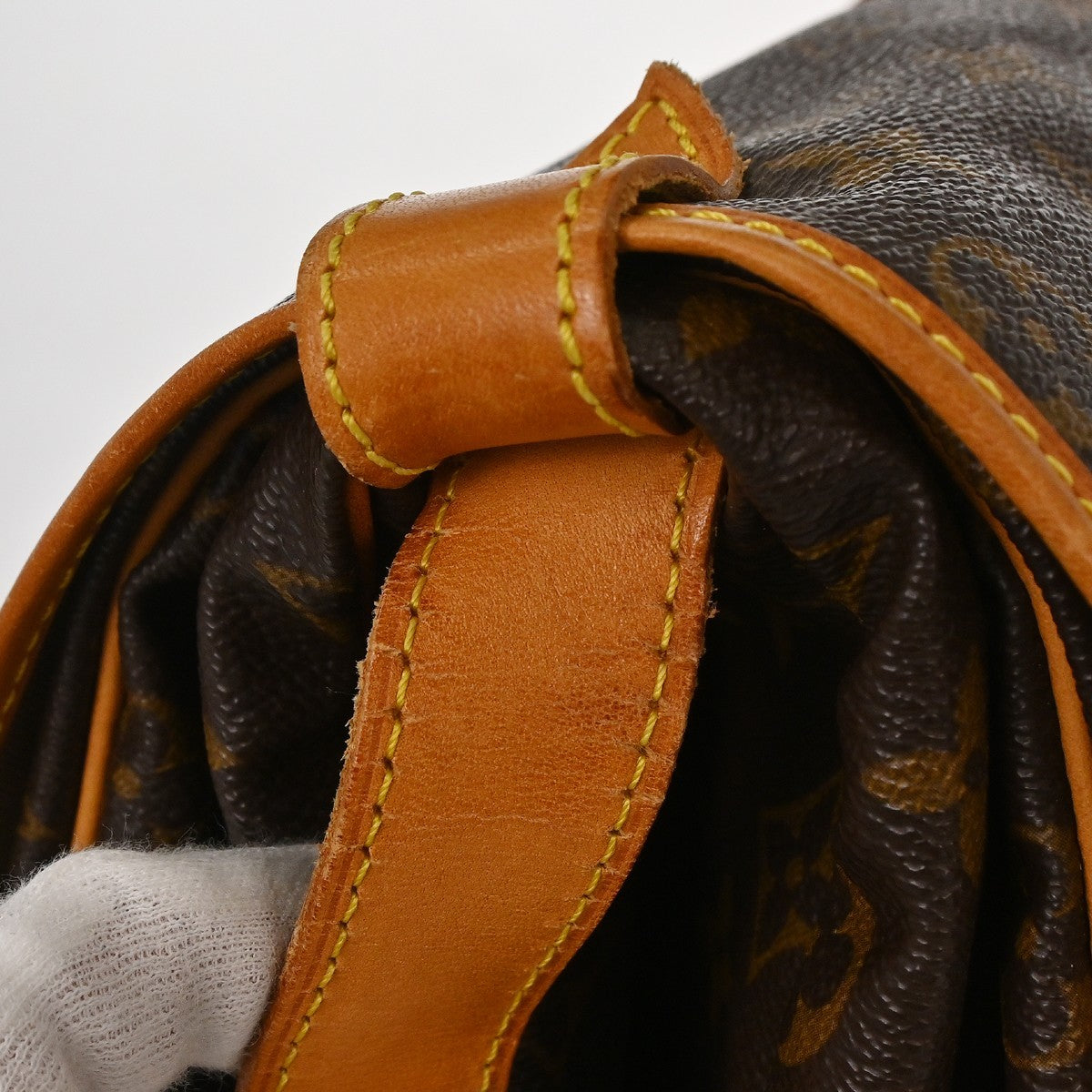 Louis Vuitton Saumur Monogram Brown Canvas Shoulder Bag Bag (Pre-Owned)