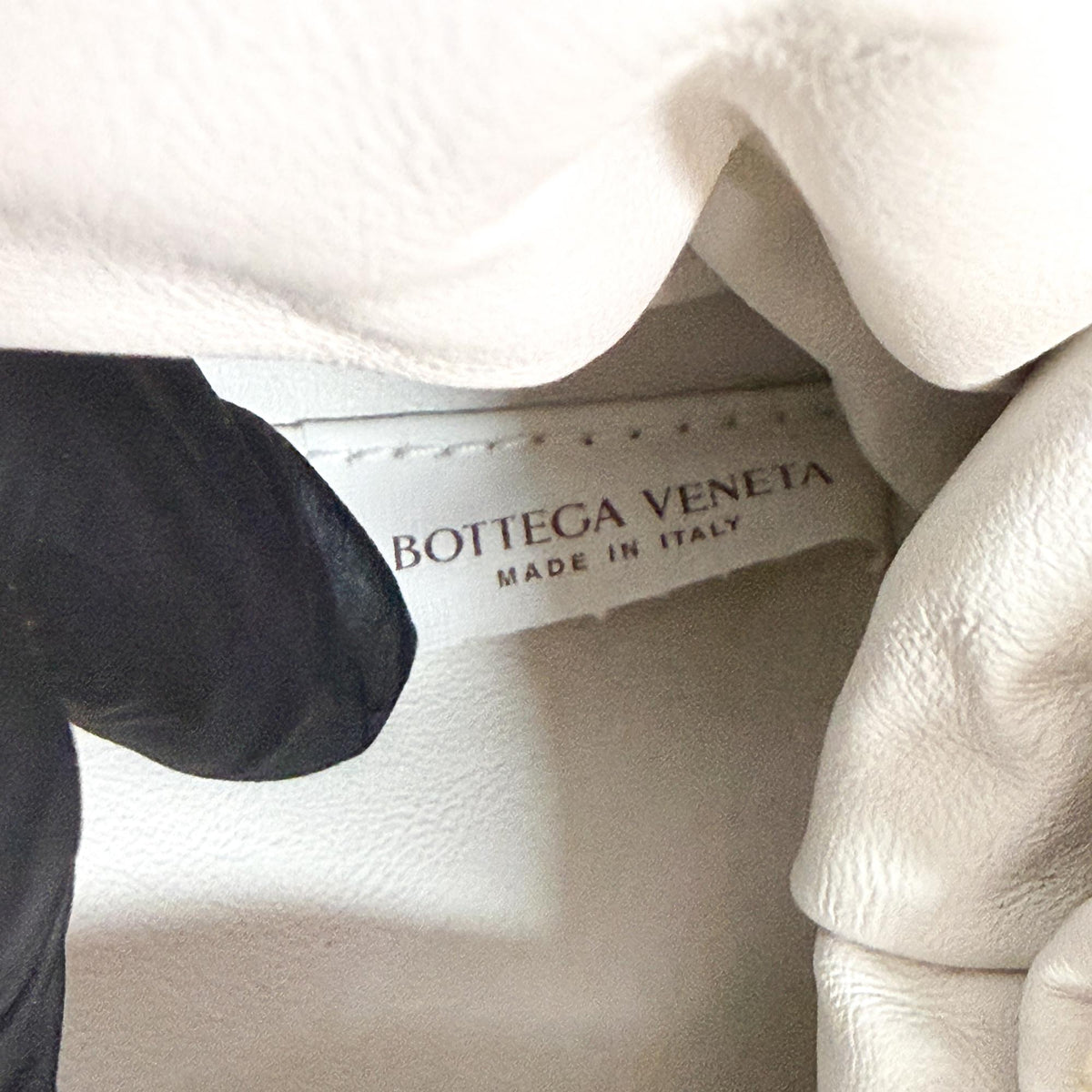 Bottega Veneta Point Leather White Other Shoulder Bag Bag (Pre-Owned)