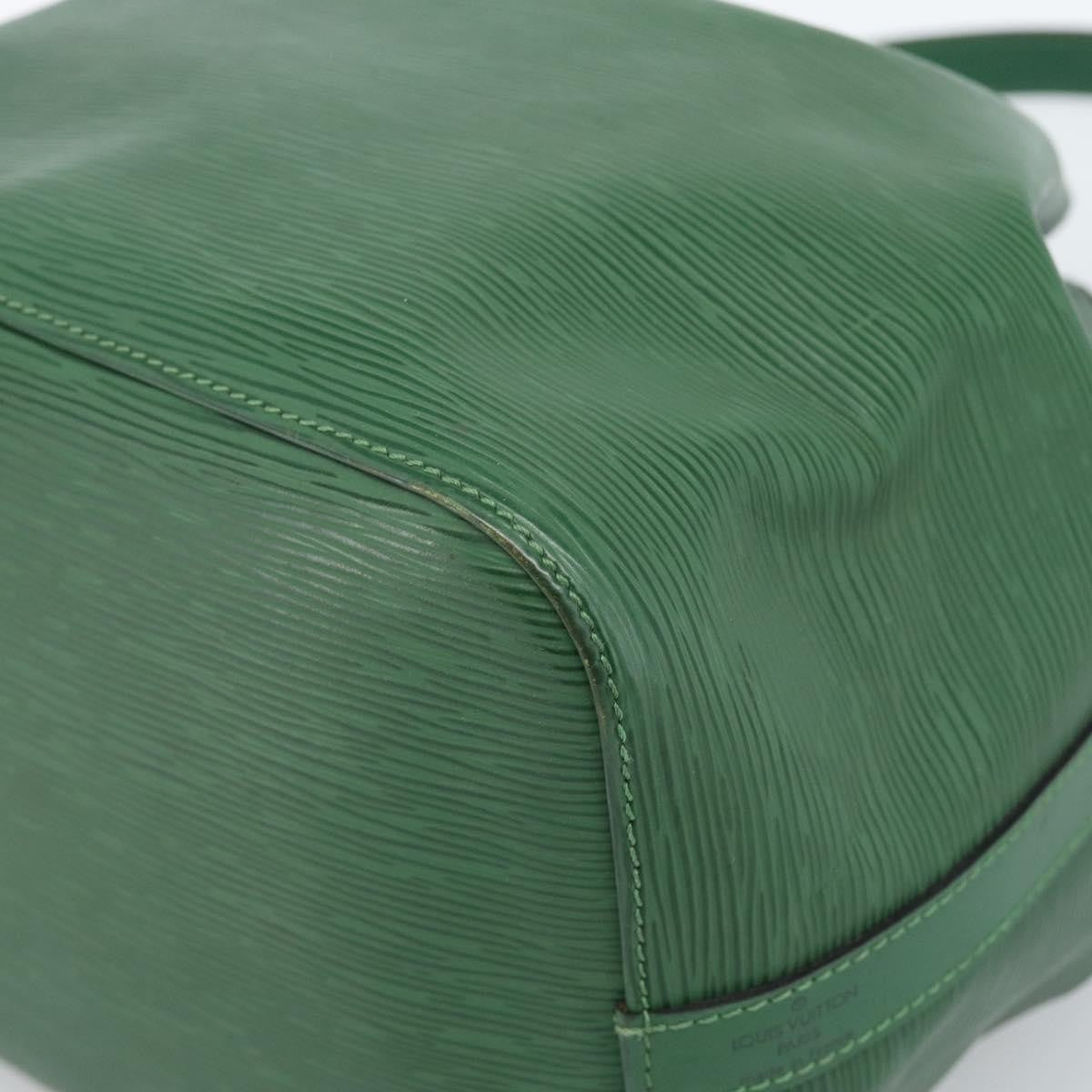 Louis Vuitton Petit Noe Epi Leather Green Leather Shoulder Bag Bag (Pre-Owned)