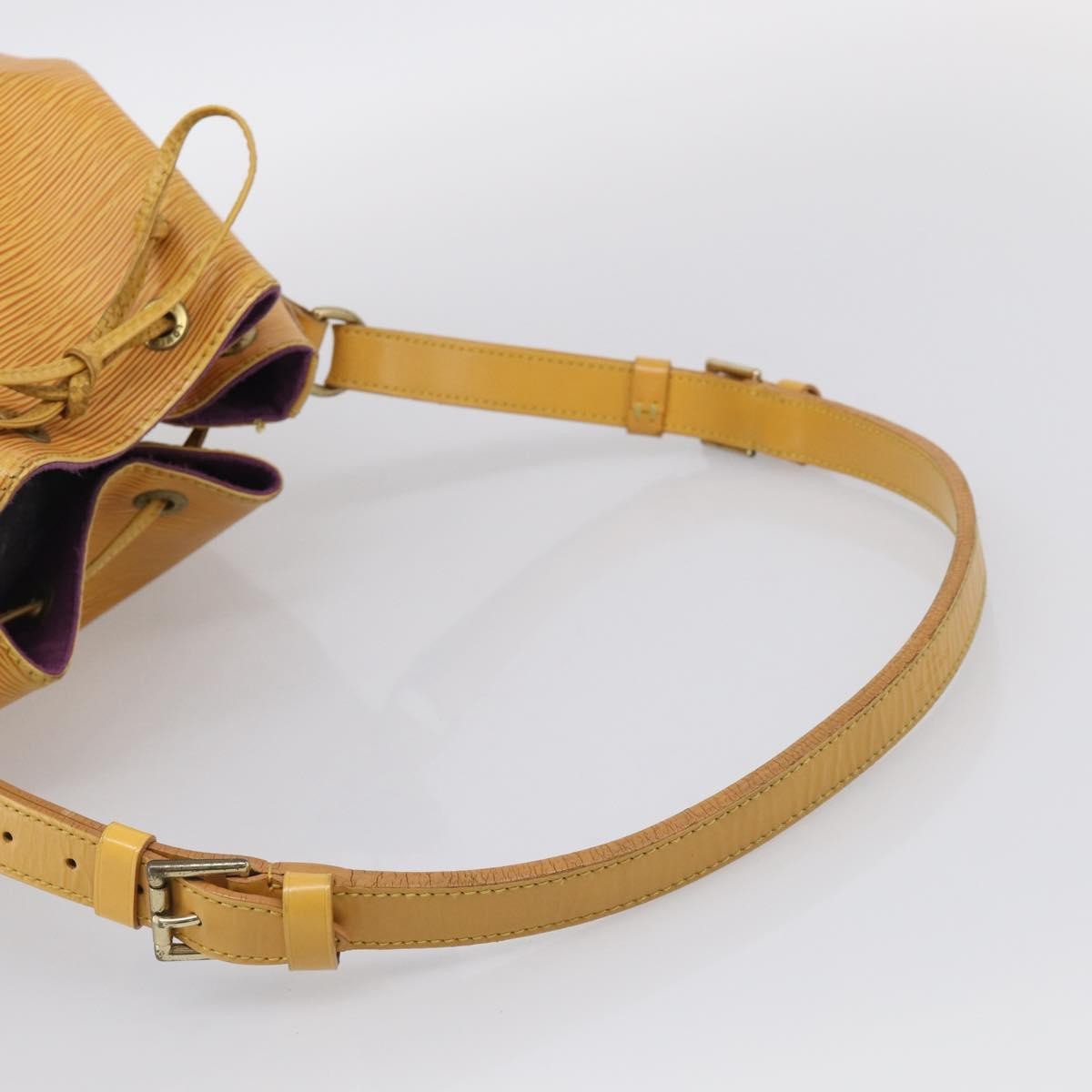 Louis Vuitton Petit Noe Epi Leather Yellow Leather Handbag (Pre-Owned)