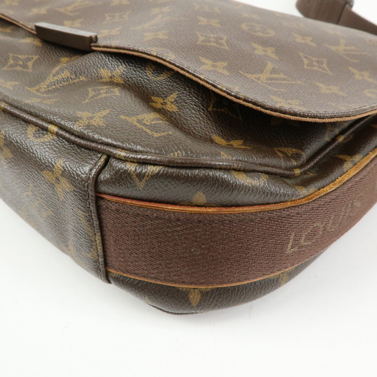 Louis Vuitton Beaubourg Messenger Monogram Canvas Brown Canvas Handbag (Pre-Owned)