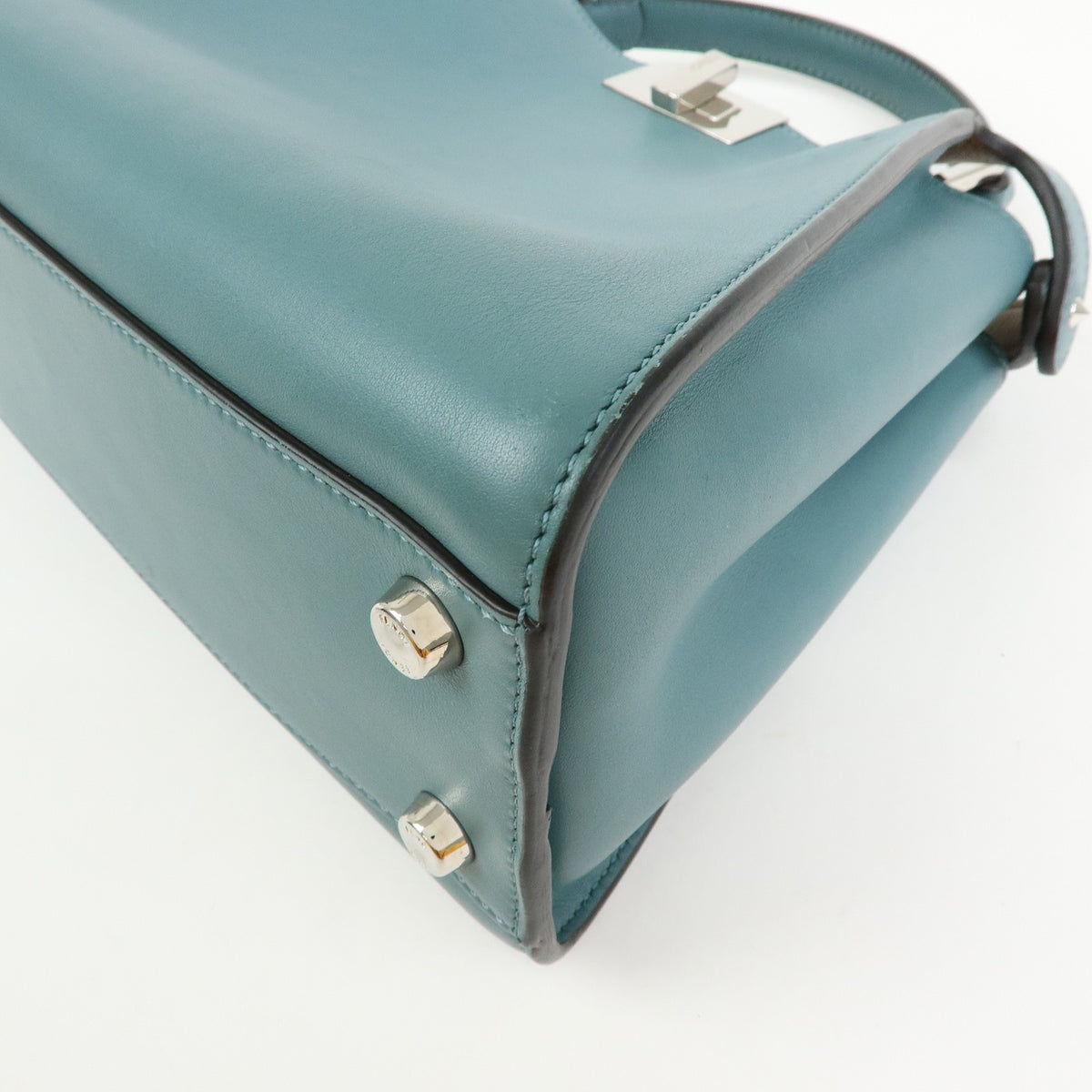 Fendi Peekaboo Essentially Leather Blue Leather Handbag (Pre-Owned)