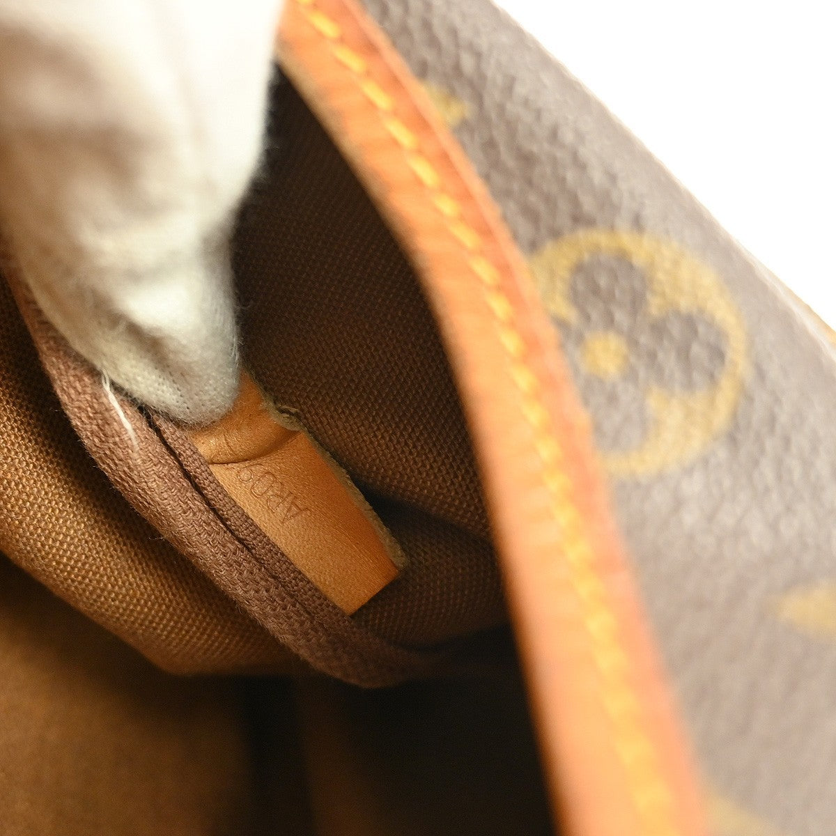 Louis Vuitton Saumur Monogram Canvas Brown Canvas Handbag (Pre-Owned)