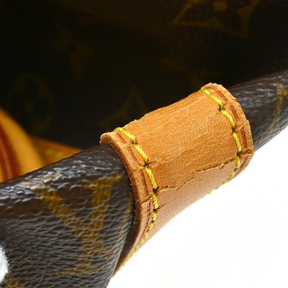 Louis Vuitton Keepall Monogram Canvas Brown Canvas Travel Bag Bag (Pre-Owned)