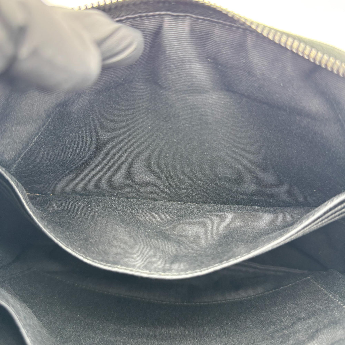 Saint Laurent Classic Monogram Zip Leather Black Leather Clutche & Pouche Bag (Pre-Owned)