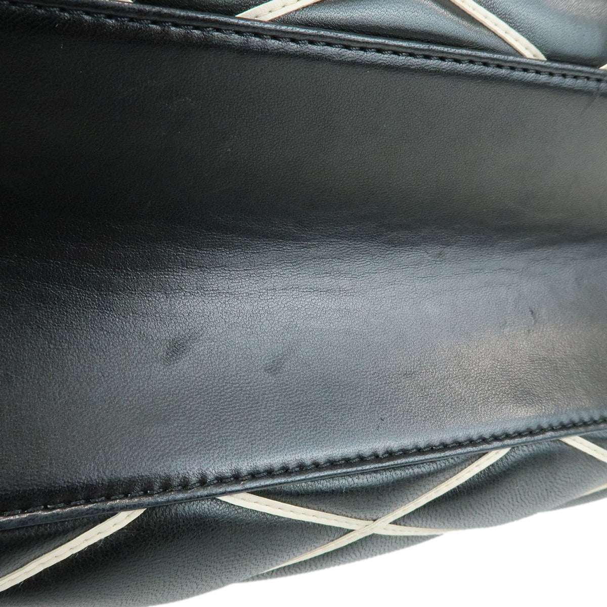 Louis Vuitton Doc Malletage Leather Black Leather Handbag (Pre-Owned)