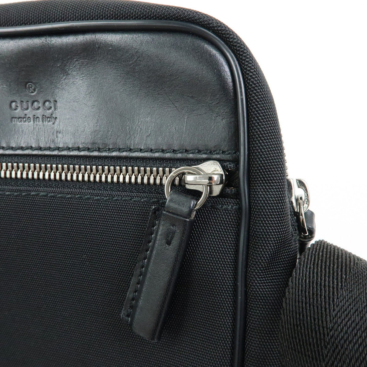 Gucci Shoulder Canvas Black Canvas Shoulder Bag Bag (Pre-Owned)