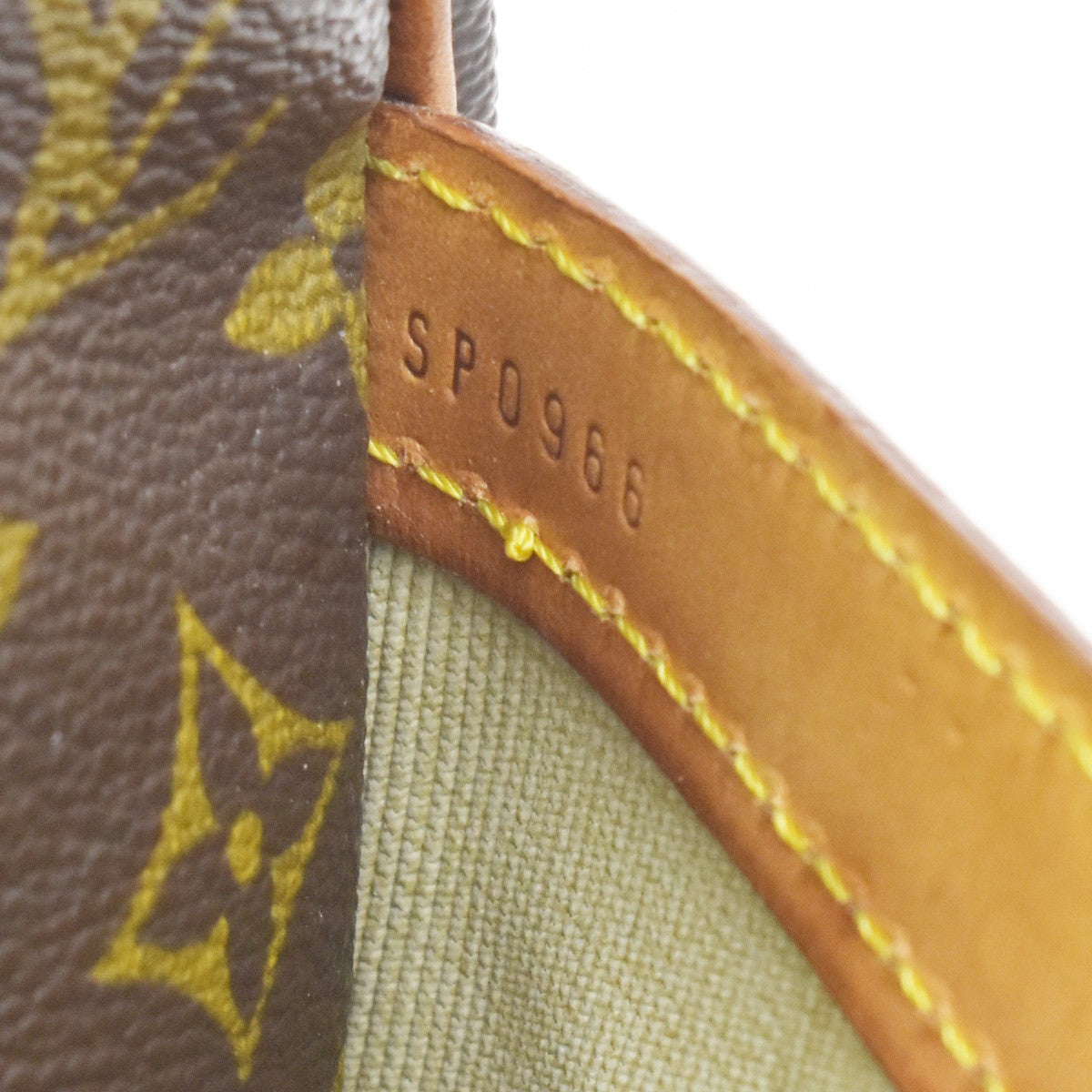 Louis Vuitton Reporter Monogram Canvas Brown Canvas Shoulder Bag Bag (Pre-Owned)