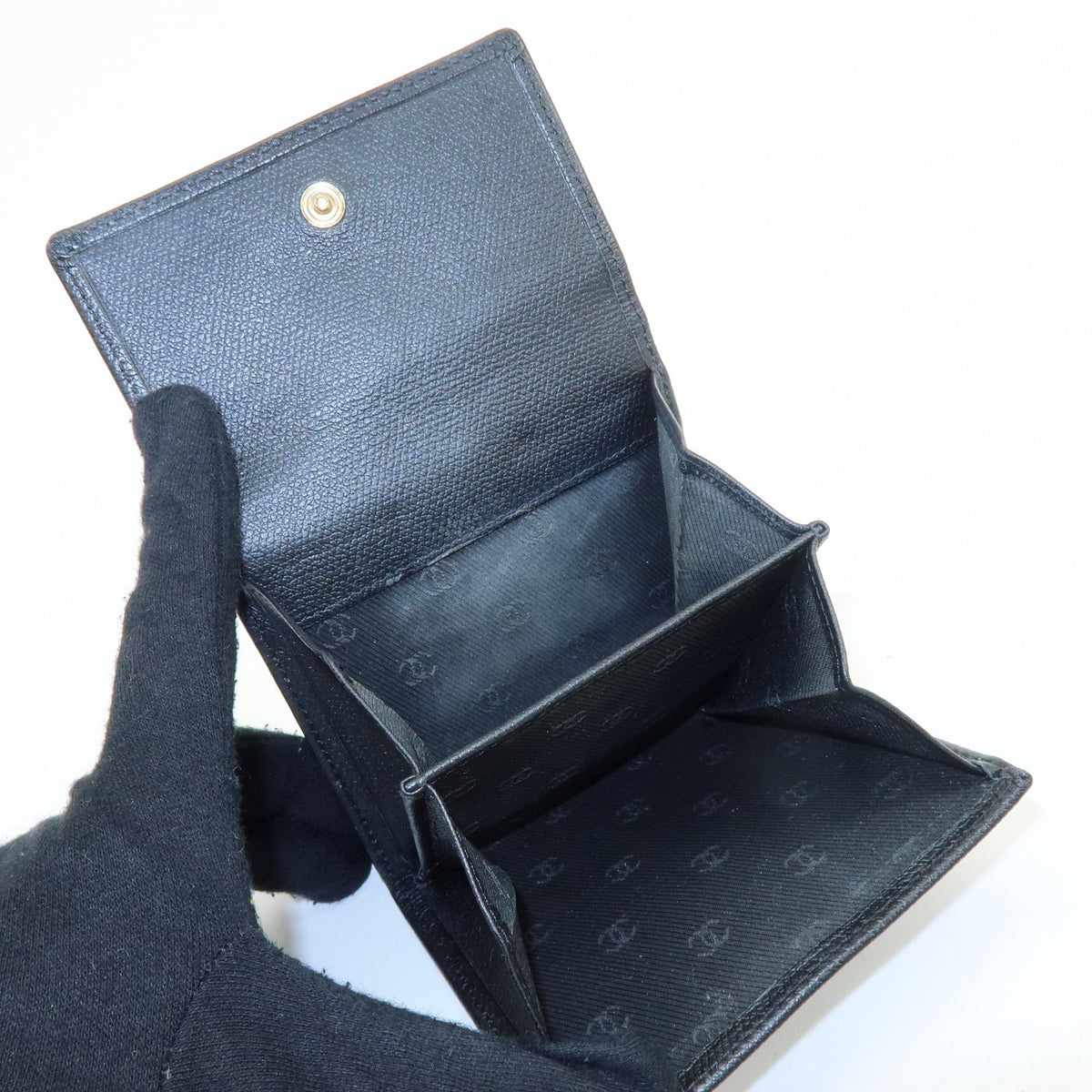 Chanel Cc Button Coin Purse Leather Black Calfskin Card Holders Accessory (Pre-Owned)