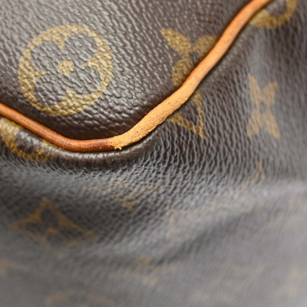 Louis Vuitton Keepall Monogram Canvas Brown Canvas Travel Bag Bag (Pre-Owned)