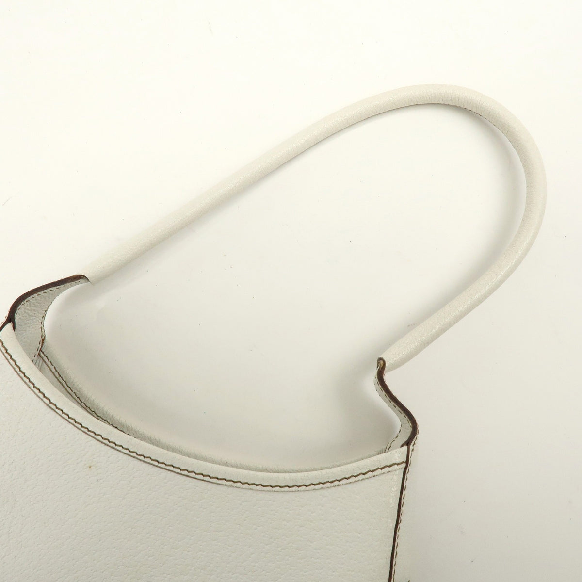 Salvatore Ferragamo Shoulder Bag Leather White Leather Shoulder Bag Bag (Pre-Owned)