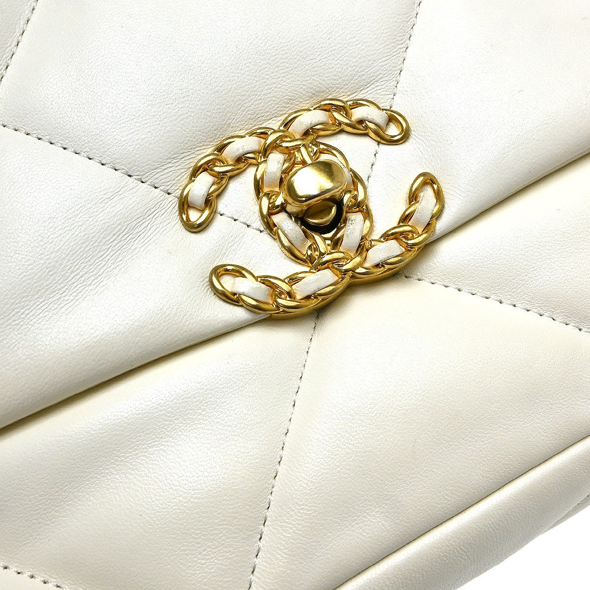 Chanel 19 Flap Quilted Leather White Calfskin Handbag (Pre-Owned)