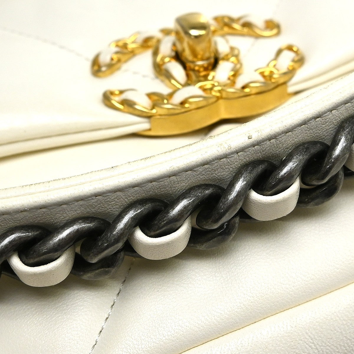 Chanel 19 Flap Quilted Leather White Calfskin Handbag (Pre-Owned)