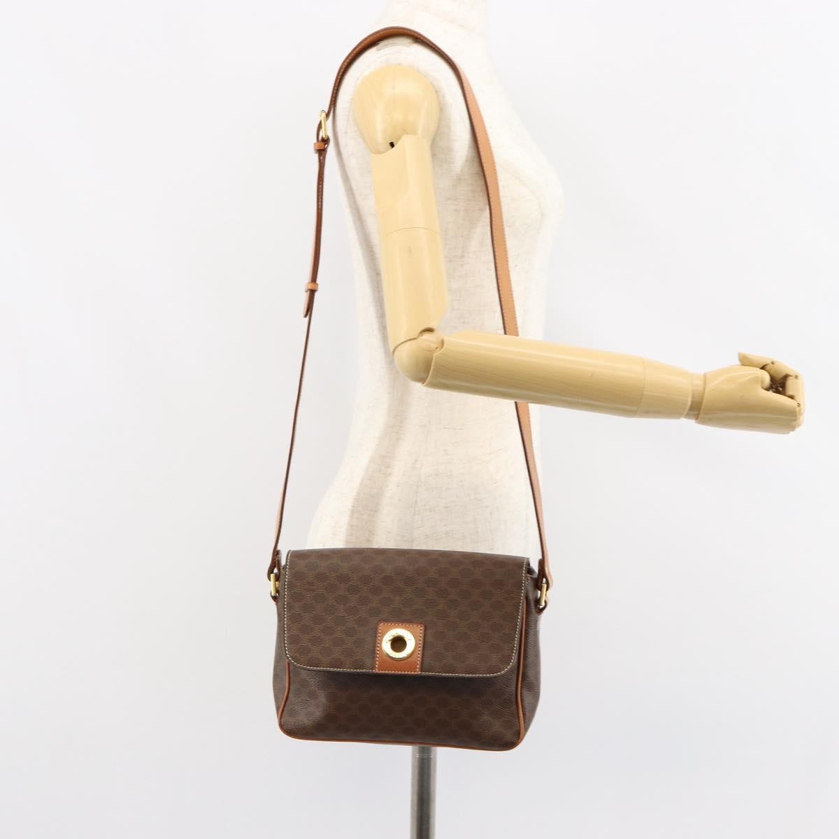 Celine Vintage Macadam Circle Logo Canvas And Leather Brown Canvas Shoulder Bag Bag (Pre-Owned)