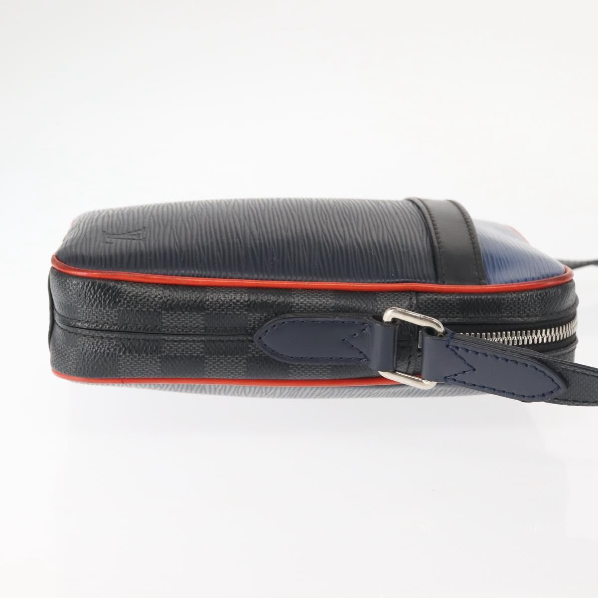 Louis Vuitton Danube Epi Leather Navy Leather Bag (Pre-Owned)