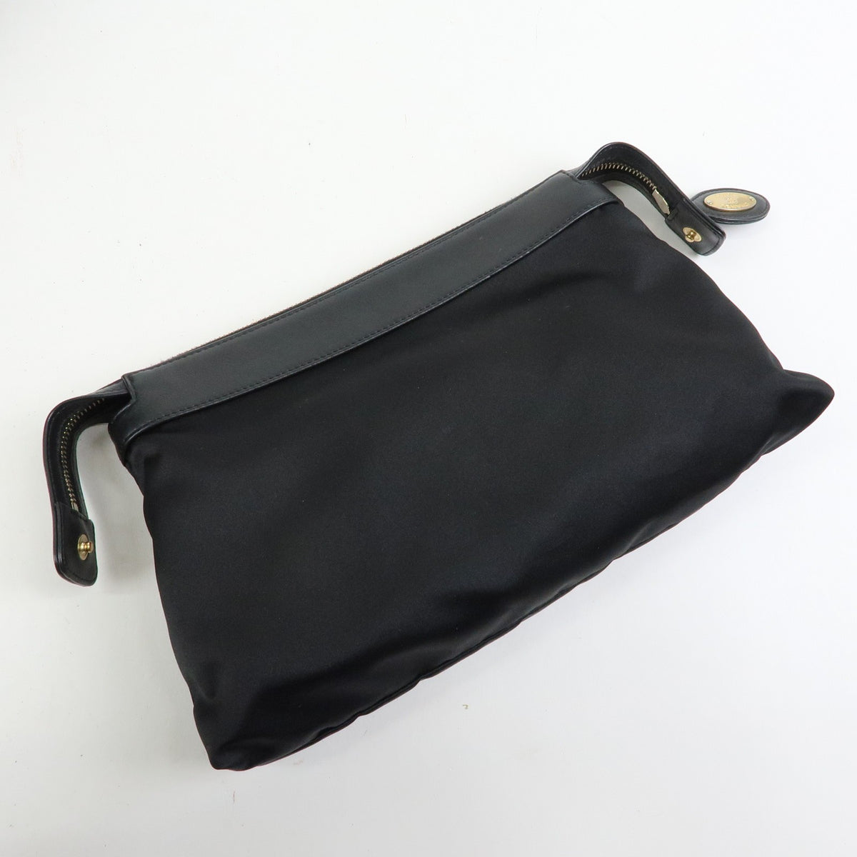 Chanel V Stitch Leather Black Calfskin Handbag (Pre-Owned)