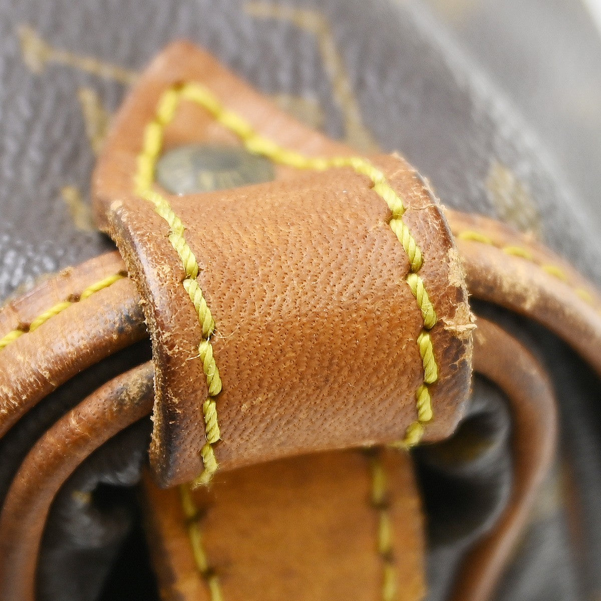 Louis Vuitton Saumur Canvas Brown Canvas Shoulder Bag Bag (Pre-Owned)