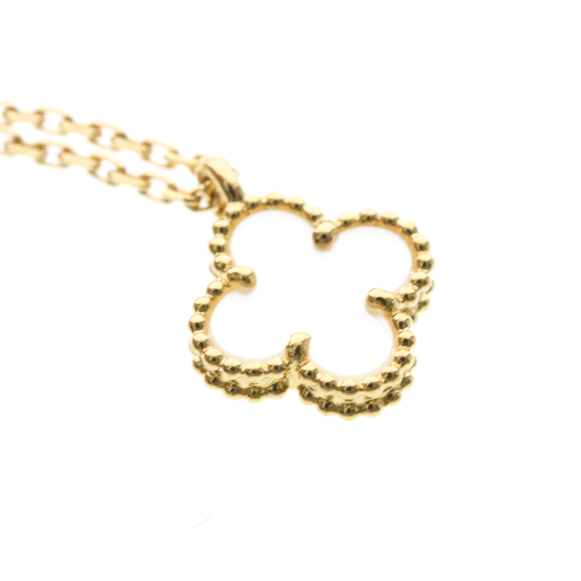 Van Cleef & Arpels Sweet Alhambra Pendant 18K Yellow Gold And Mother Of Pearl Gold Yellow_Gold Necklace Jewelry (Pre-Owned)